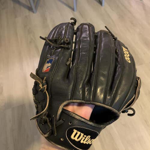 Black High School/College Outfield A2000 12.75" Baseball Glove