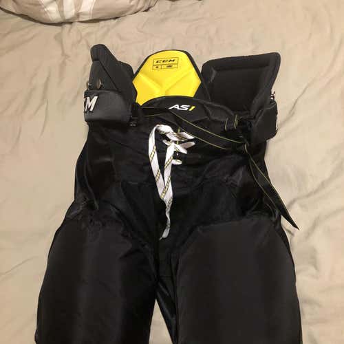 Black Senior Large CCM Super Tacks  Hockey Pants