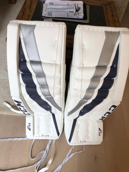 CCM Eflex 3.9 Goalie Pads 33+1 AND Premier 2.9 Senior Trapper Glove (Matching Navy, Silver, White)