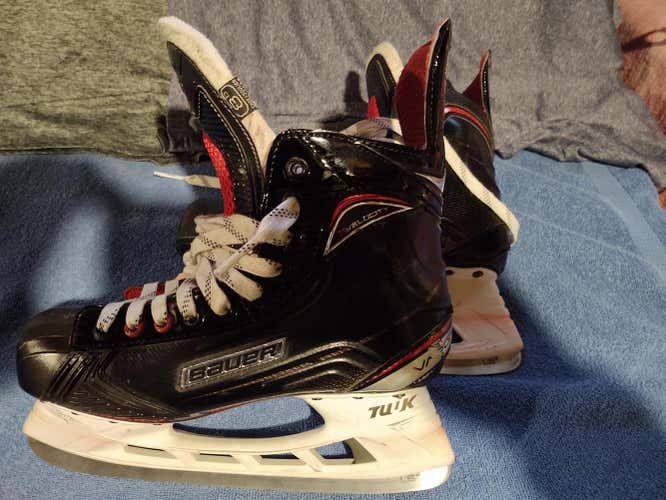 Senior Bauer X velocity Hockey Skates D&R (Regular) Size 8