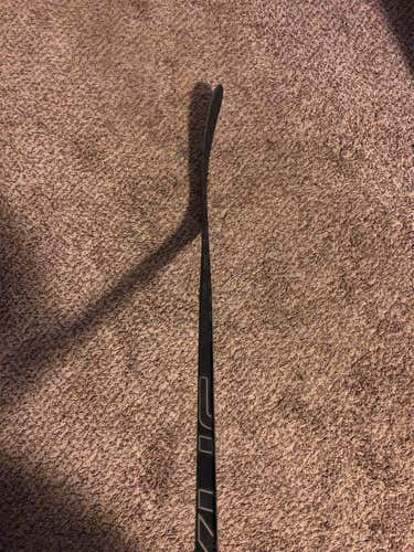 Senior Left Handed Nexus 2N Pro Mid Pro Stock Hockey Stick