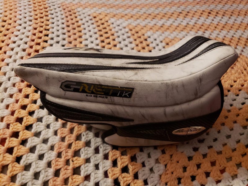 Black and White Intermediate Regular Brian's G-Netik 6.0