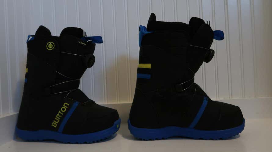 Kid's 5.0 (Women's 6.0) Burton Snowboard Boots All Mountain