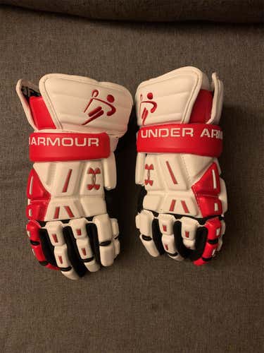 New Under Armour  Gloves