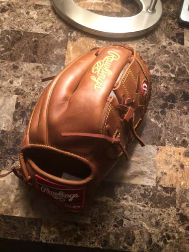 Brown New High School/College Rawlings Infield Right Handed Heart of the Hide Baseball Glove 11.75"