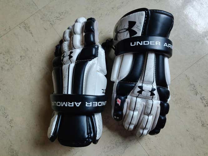 Black Player Under Armour Spectre Lacrosse Gloves 13"