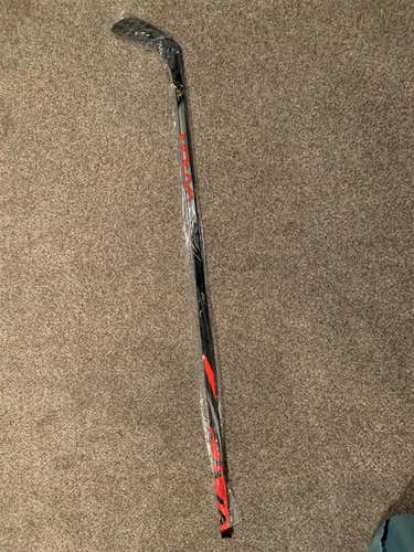 Senior Right Handed Fly Lite P28 Pro Stock Hockey Stick