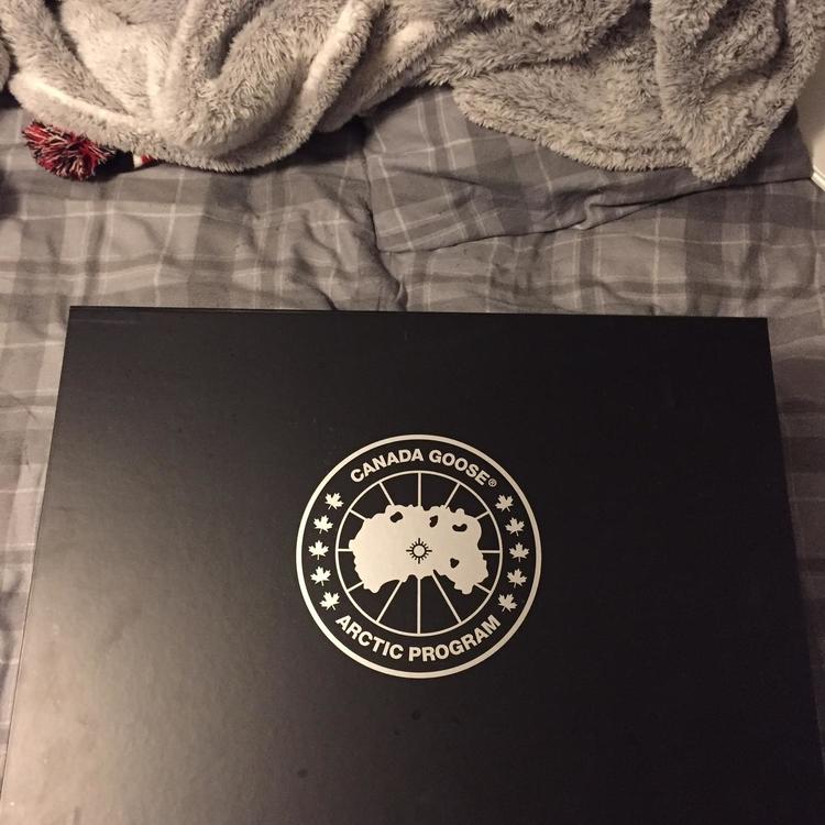 Canada goose jacket box Clearance