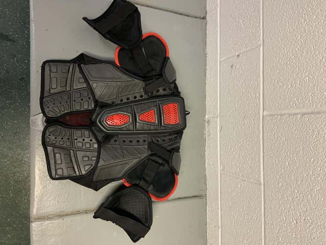 Senior Small CCM U+ Crazy Light Shoulder Pads