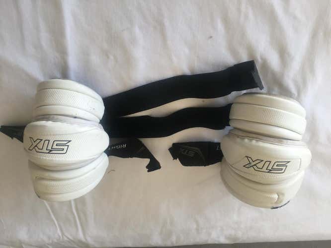 STX Stallion 300 Elbow Pads
