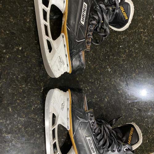 Senior Bauer Supreme 160 D&R (Regular) Size 9.5 Hockey Skates