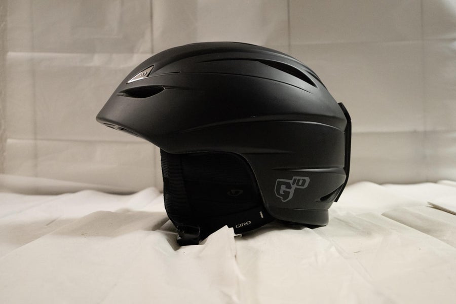 Large Giro G10 Helmet