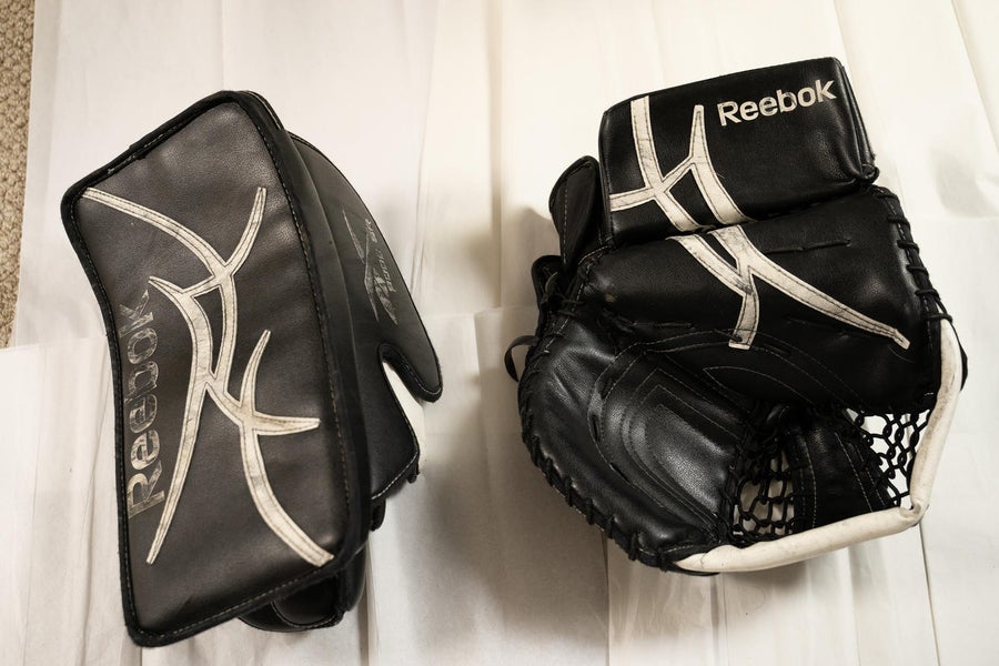 Reebok 9000 Sr Goalie Glove and Blocker Combo