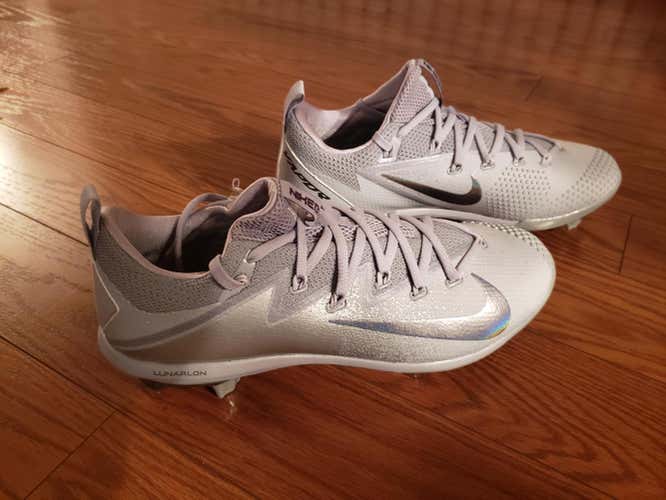 Gray New Adult 11 (Women's 12) Metal Cleats Nike Low Cut