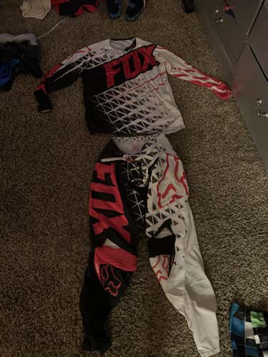 Red Adult Men's Large