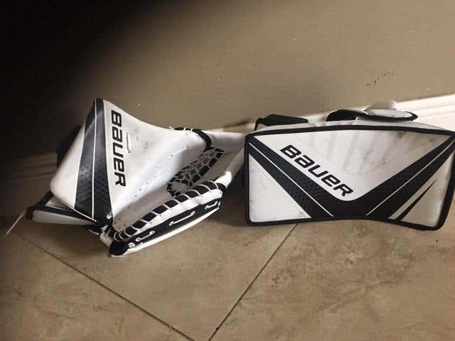 Bauer Vapor X700 Glove & Blocker Mint Condition