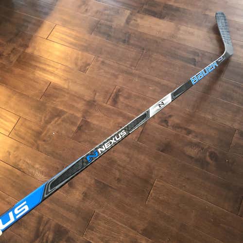 Senior Team Nexus Hockey Stick Mid