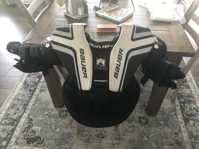 Small Bauer Prodigy 2.0 Chest and Arm Protector Goalie Chest Protector