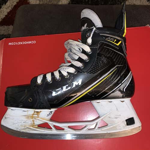 Senior CCM Super Tacks AS1 Pro Stock Size 8.5 Hockey Skates