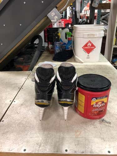 Junior Bauer Supreme MX3 Hockey Skates D&R (Regular) Size 4