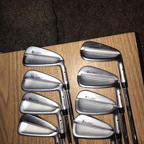 Men's Right Handed iBlade Stiff Flex Steel Shaft Iron Set