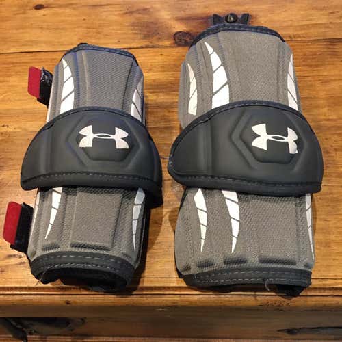Youth  Under Armour Arm Pads