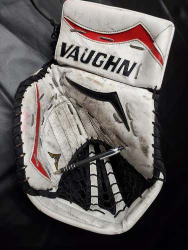 Senior Vaughn Regular V6 2000 Pro Pro Stock. Glove and Blocker