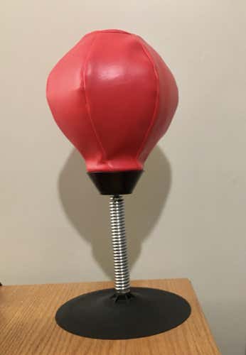 Table Desktop Speed Bag w/ Suction Cup Stress Relief Reliever Punching Ball Red