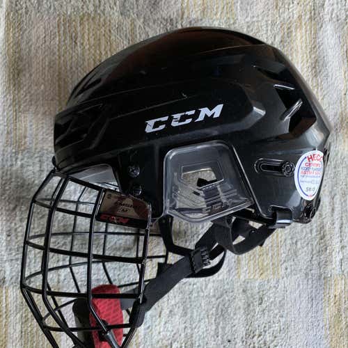 Black New Medium CCM Resistance 100 Helmet