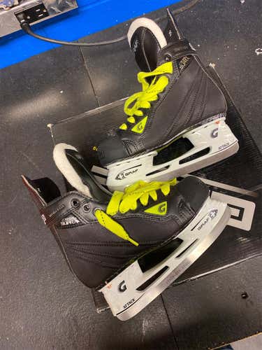 Junior Graf SUPRA 535S D&R (Regular)  Size 3 Hockey Skates