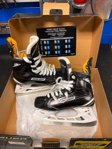 Senior Bauer Ignite pro + D&R (Regular)  Size 6 Hockey Skates