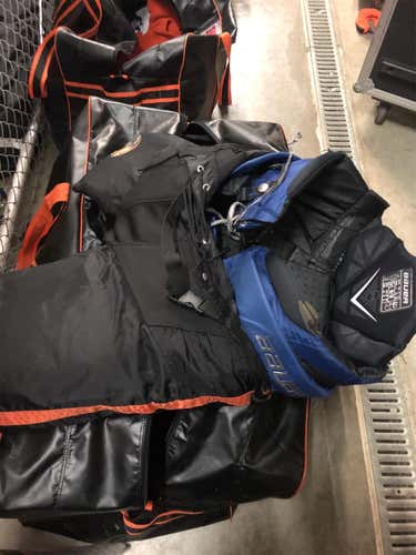 Senior Medium Bauer 1S Hockey Goalie Pants