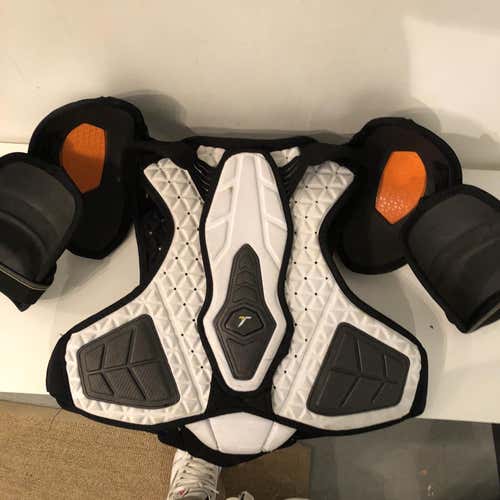 Senior Medium CCM Ultra Tacks Shoulder Pads
