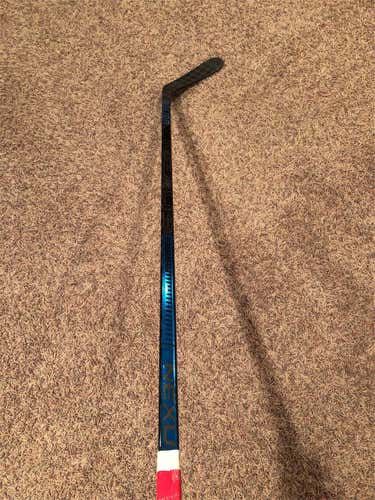 Senior Right Handed Nexus 2N Pro Hockey Stick