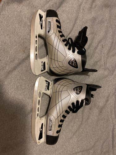 Senior CCM RibCor SILVER D&R (Regular) Size 6 Hockey Skates