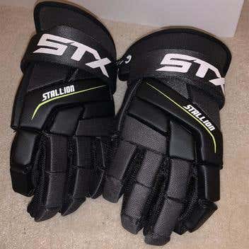 Black  Player STX Stallion 200 13" Lacrosse Gloves