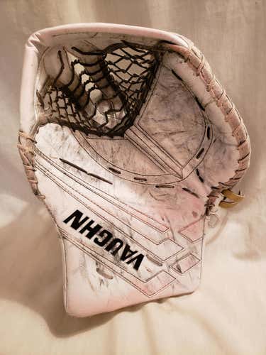 Vaughn VE8 Pro Carbon glove