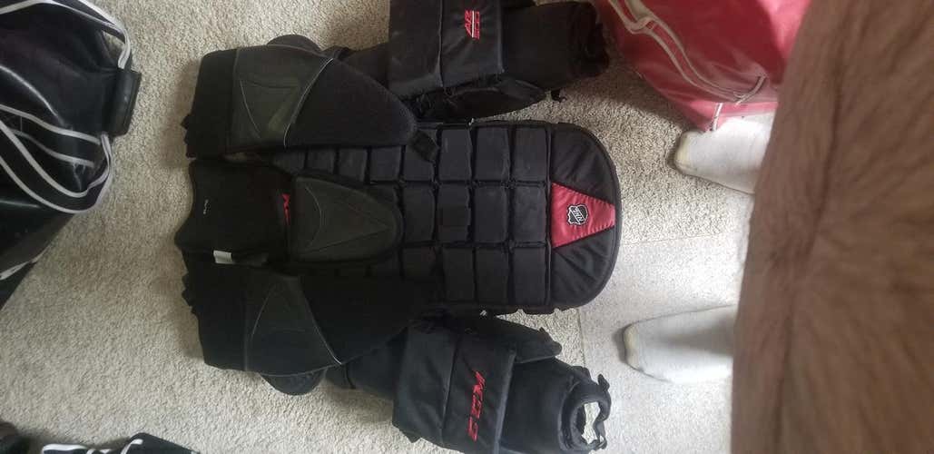Senior Extra Large CCM CL 500 Goalie Chest Protector