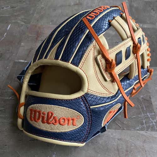 New 2020 Wilson A2000 JA27 11.5" Baseball Glove (Jose Altuve Game Model) - WTA20RB20JA27GM