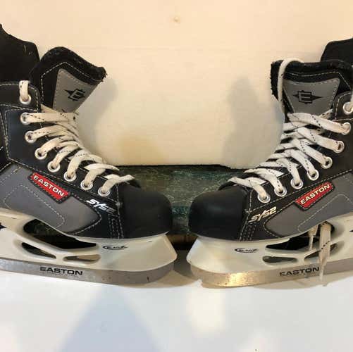 Junior Easton Synergy 200 Hockey Skates Size 1