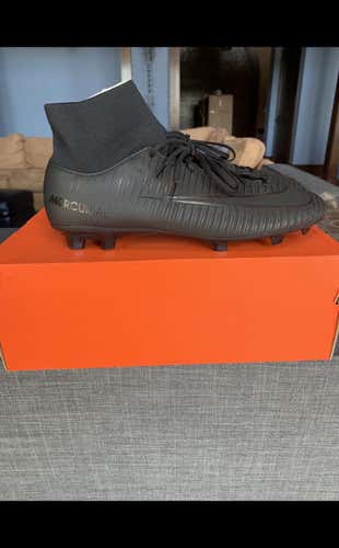 Black Men's Molded Cleats Nike Cleats