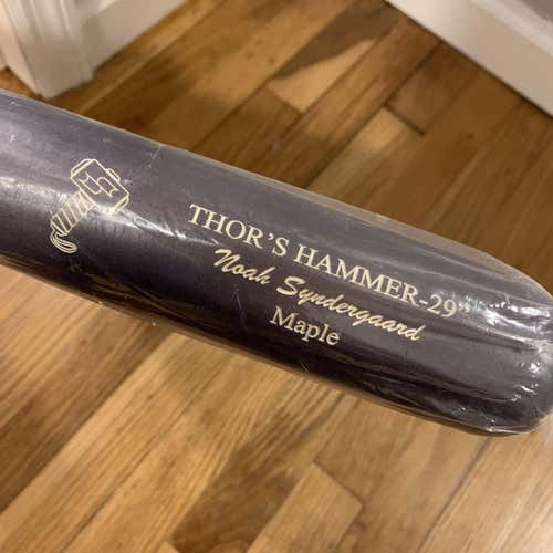 New SSK Thor’s Hammer Maple Wood Bat (-5) 29"