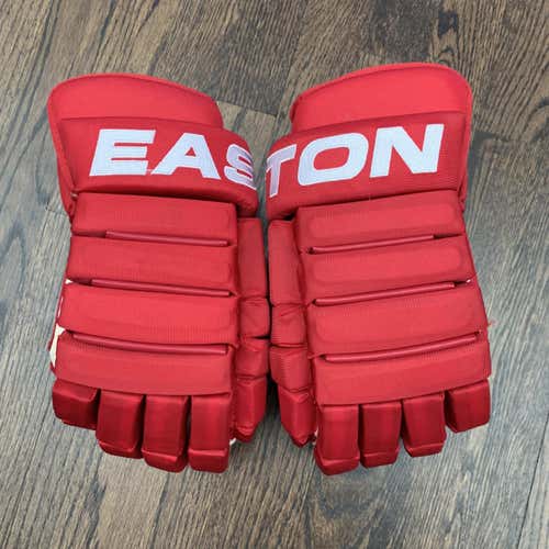 Easton EQ Pro  Senior Gloves