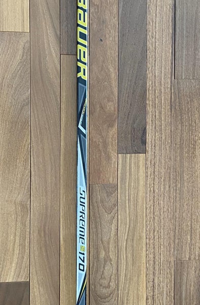 Junior Right Handed Supreme 170 Mid Hockey Stick