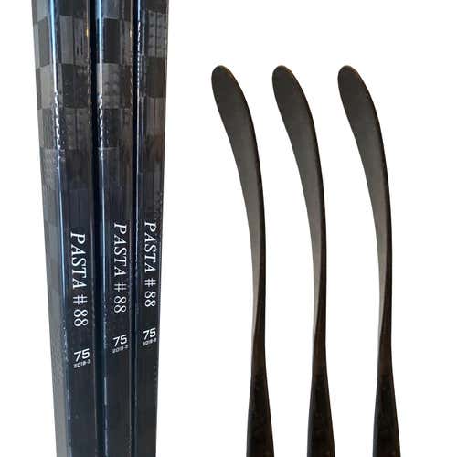 PASTRNAK - 75 Flex - Candy Cane Grip - PRO HOCKEY RED LINE