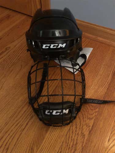 New Large CCM FM06 Helmet