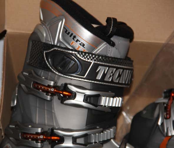 new Tecnica men's Ski Boots Vento 6 ultrafit mondo 27.5 , US 9.5 men  NEW