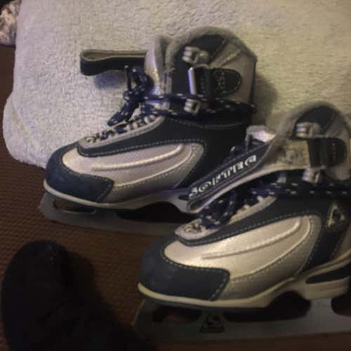 Blue  Jackson Size 9 Figure Skates
