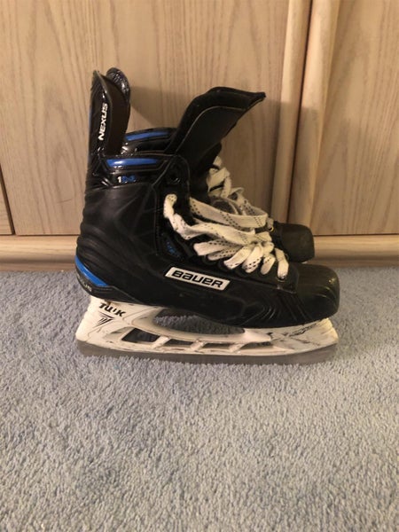 Bauer 1N Senior 9.5 D/A Pro Stock Hockey Skates