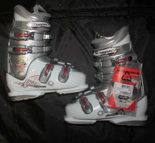 new Nordica W women's ski boots downhill alpine mondo size 23.5  $34.99 NEW